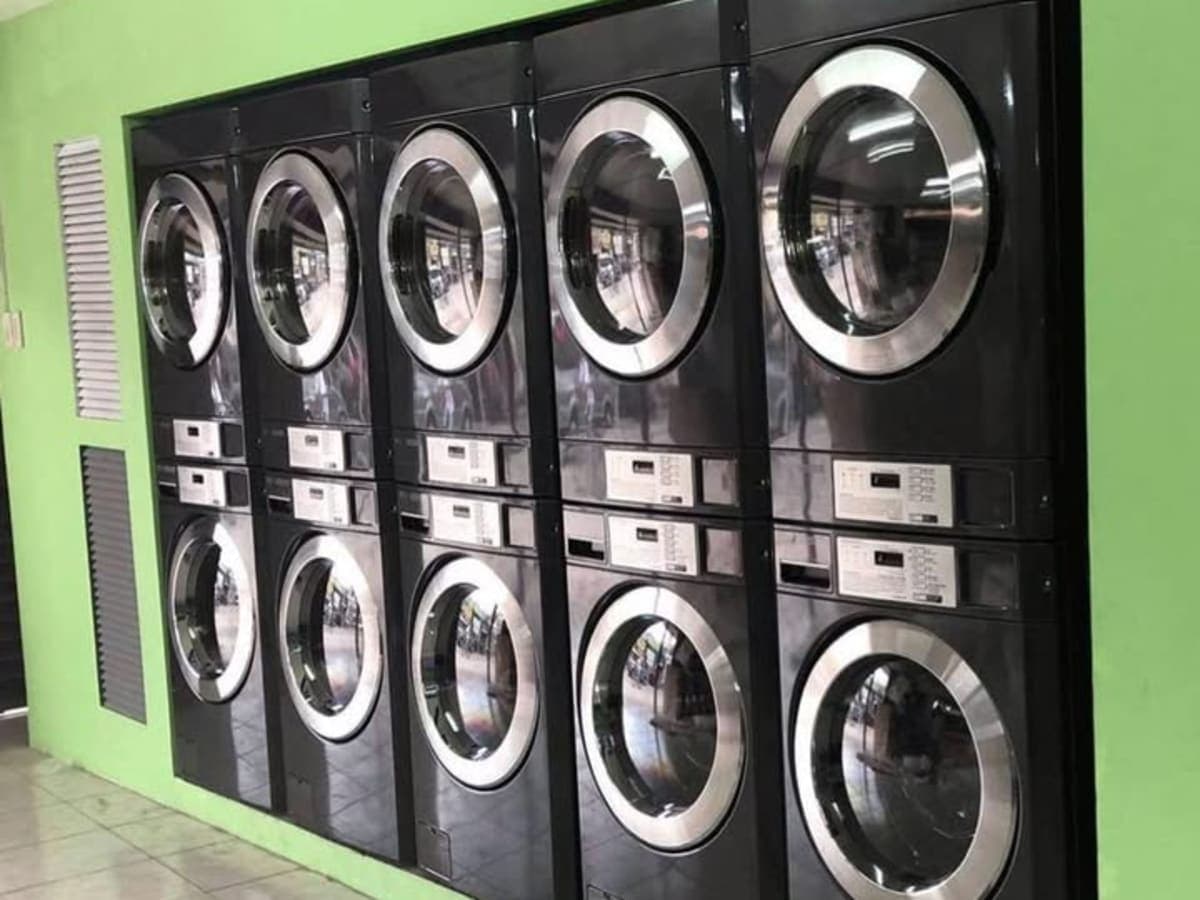 Vinoz Wash N Dry laundry shop in Meycauayan