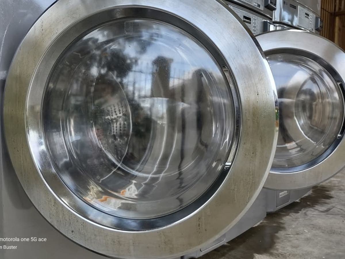 AquaPlex Laundromat Dipolog laundry shop in Dipolog City