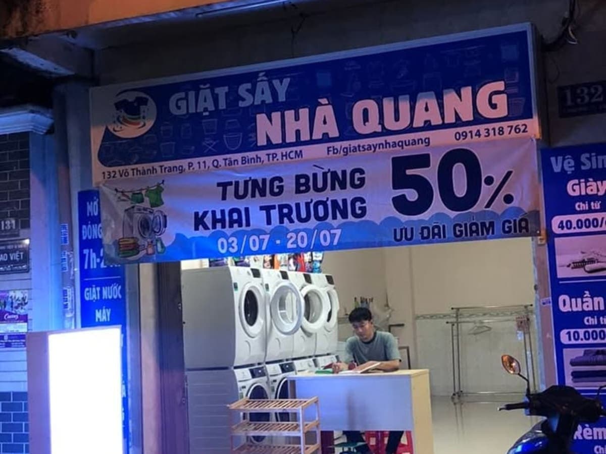 Giặt Sấy Nhà Quang laundry shop in Ho Chi Minh City