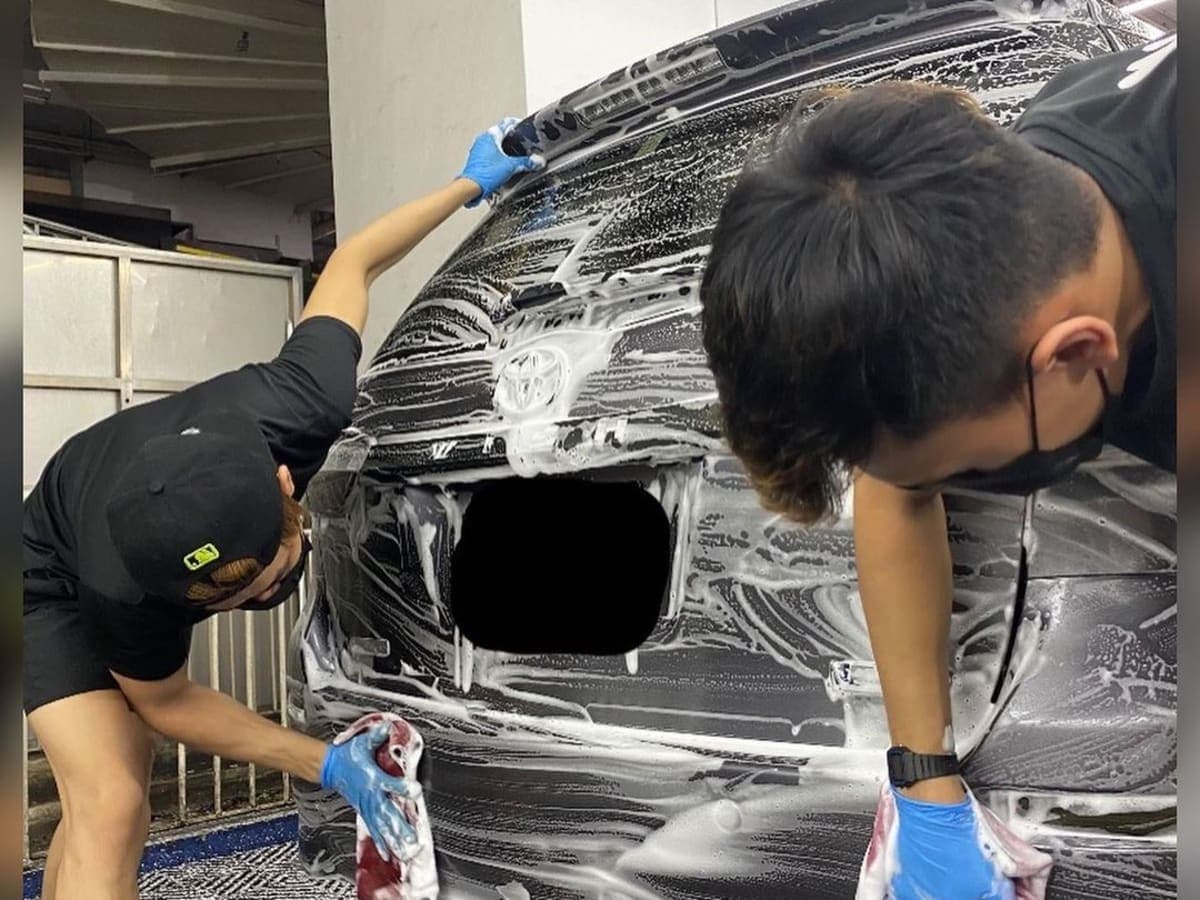 Carpow @ Yishun laundry shop in Yishun
