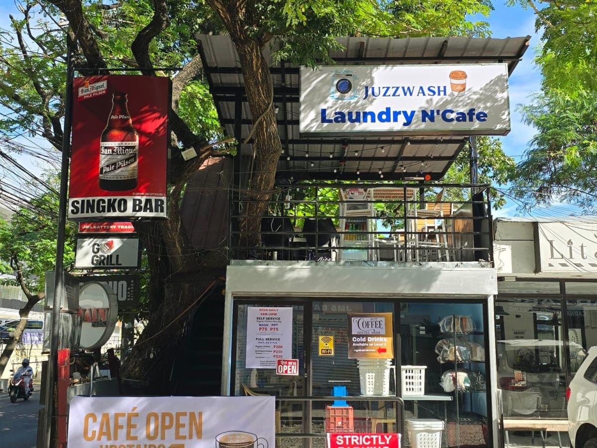 JUZZWASH LAUNDRY N CAFE laundry shop in Pasig