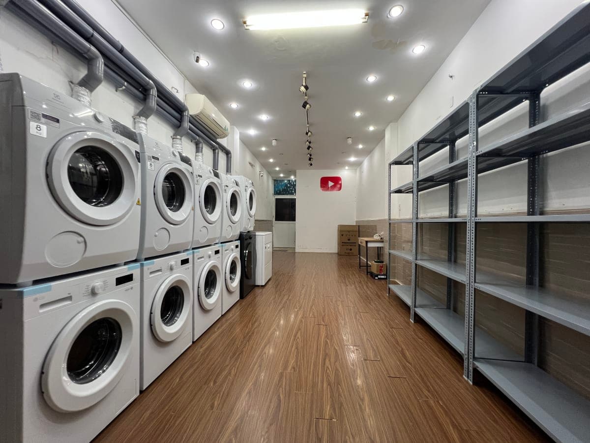 Cửa hàng giặt sấy MeLy laundry shop in Ho Chi Minh City