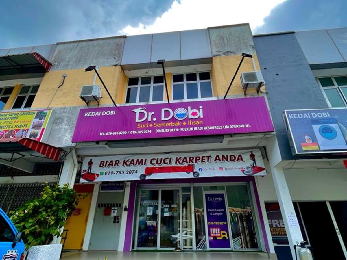 Dr. Dobi