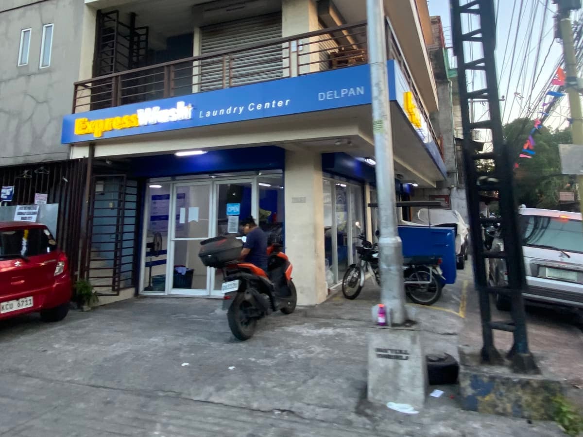 ExpressWash Laundry Center - Delpan